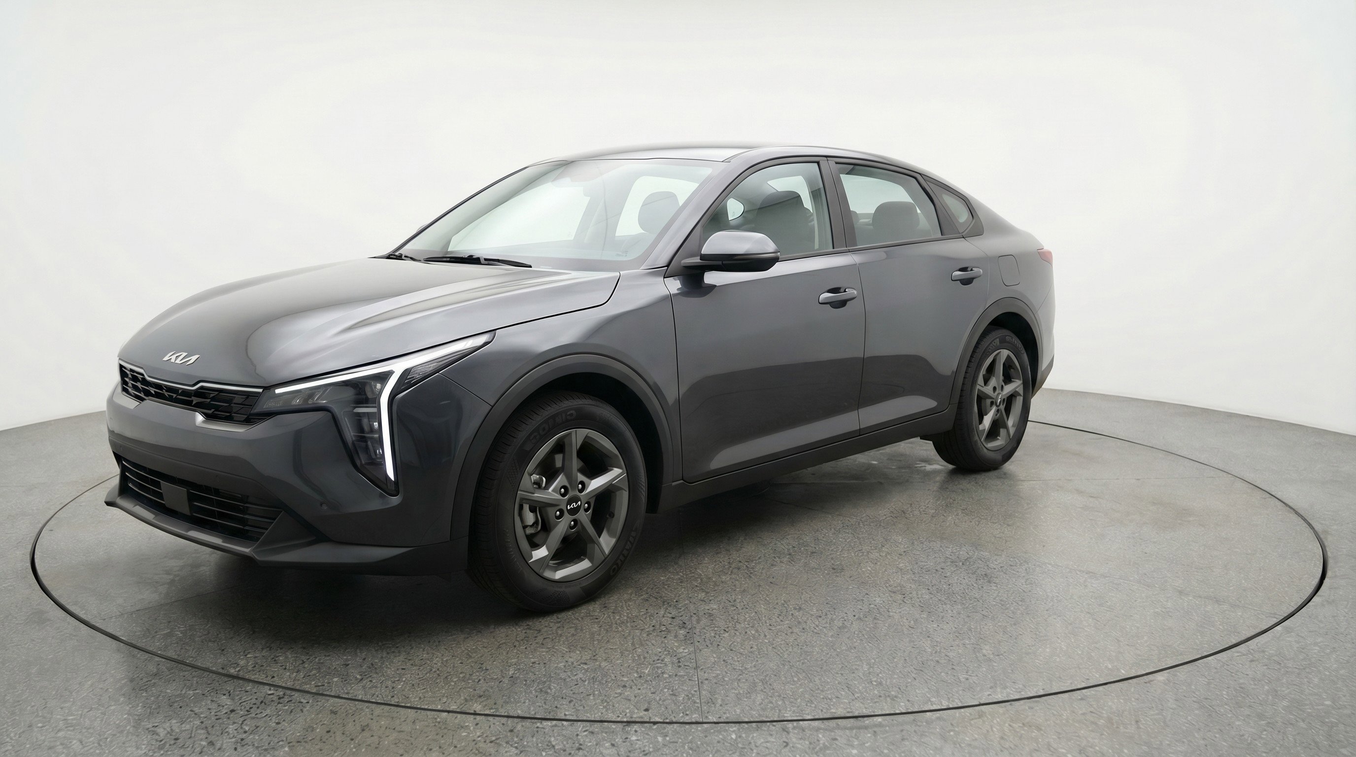 Used 2025 Kia K4 LXS image 3