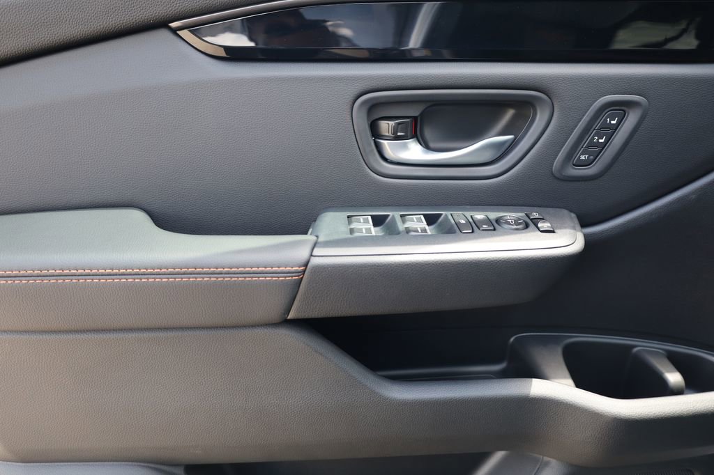 New 2025 Honda Pilot TrailSport image 10