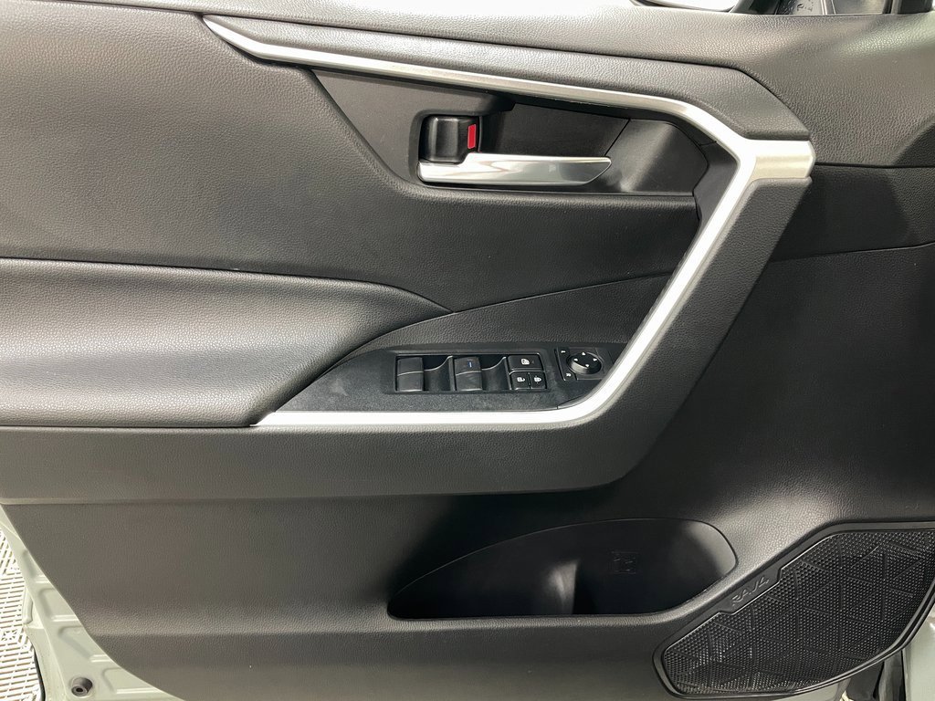 Used 2020 Toyota RAV4 XLE w/ All Weather Liner Package image 21