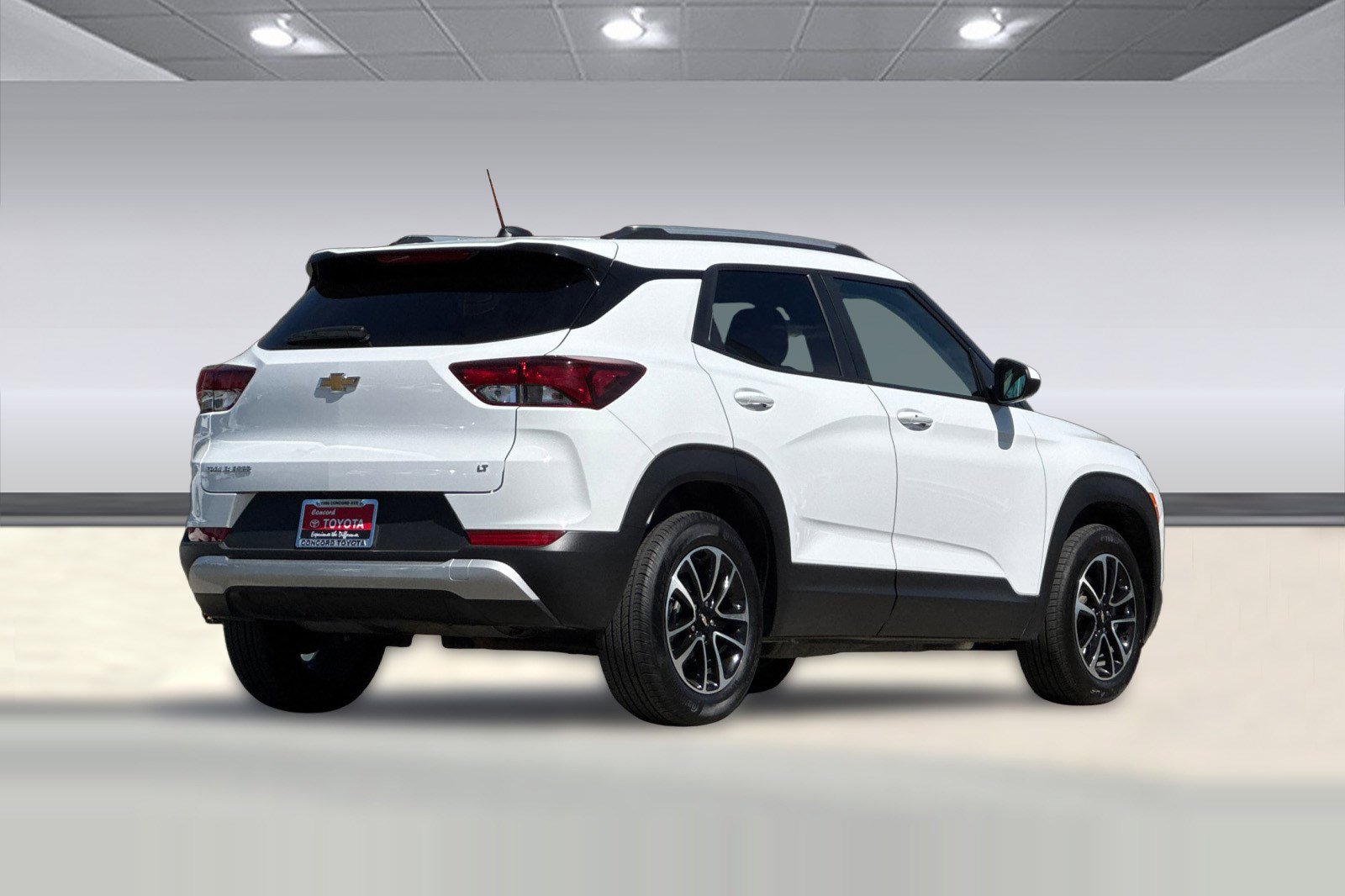 Used 2025 Chevrolet TrailBlazer LT image 3