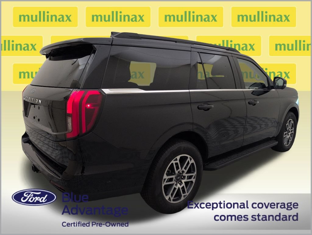 Certified 2025 Ford Expedition Active RWD image 3