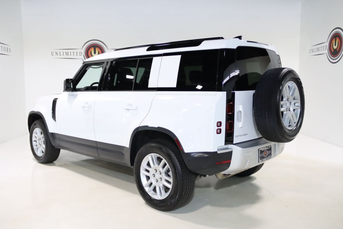 Used 2025 Land Rover Defender 110 S AWD/4WD image 3