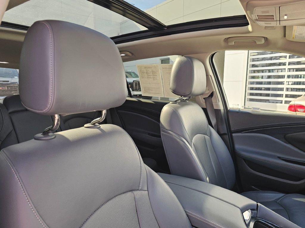 Used 2020 Buick Envision Essence w/ Experience Buick Package AWD/4WD image 11