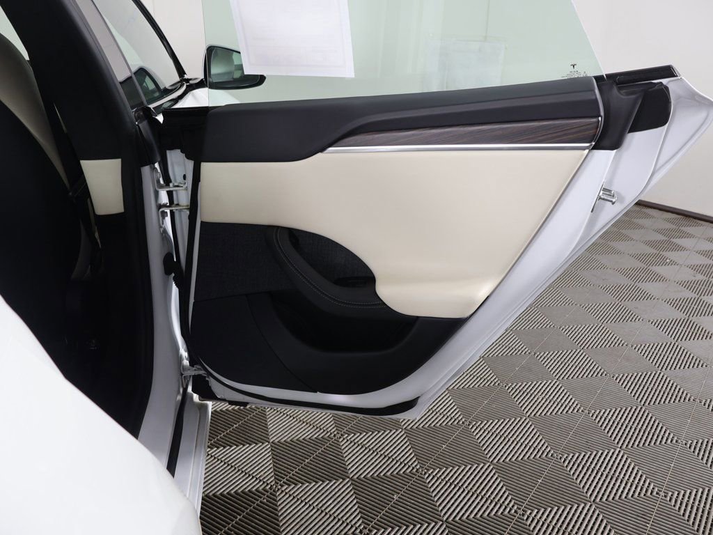 Used 2021 Tesla Model S Plaid image 29