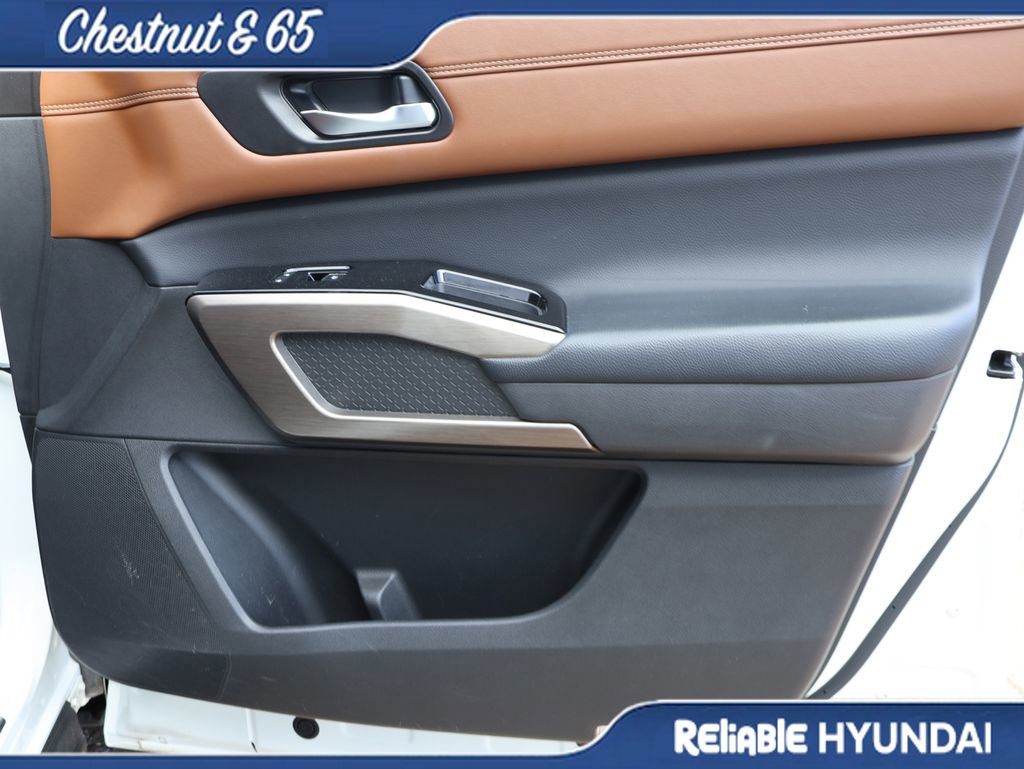 Used 2022 Nissan Pathfinder Platinum w/ Lighting Package (N93) image 9