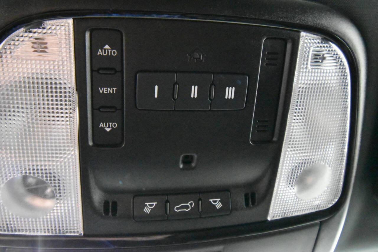 Used 2022 Dodge Durango R/T w/ Blacktop Package image 25