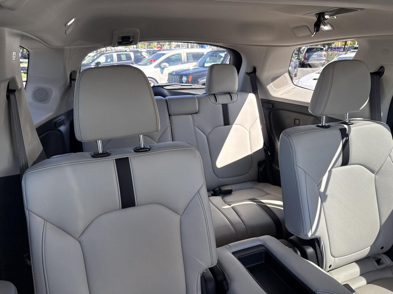 Certified 2026 Honda Pilot Touring image 33