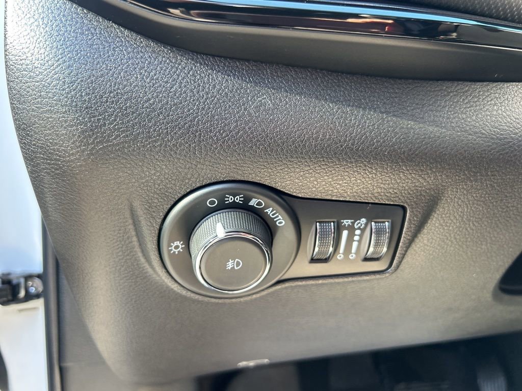 Used 2023 Jeep Compass Altitude image 16