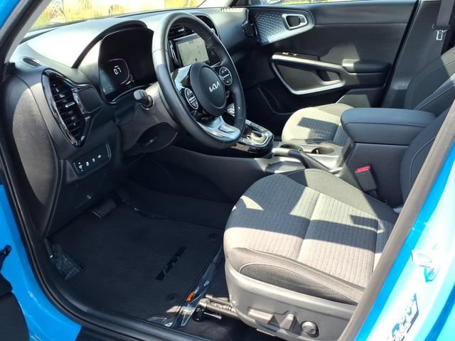 Used 2025 Kia Soul EX FWD image 14