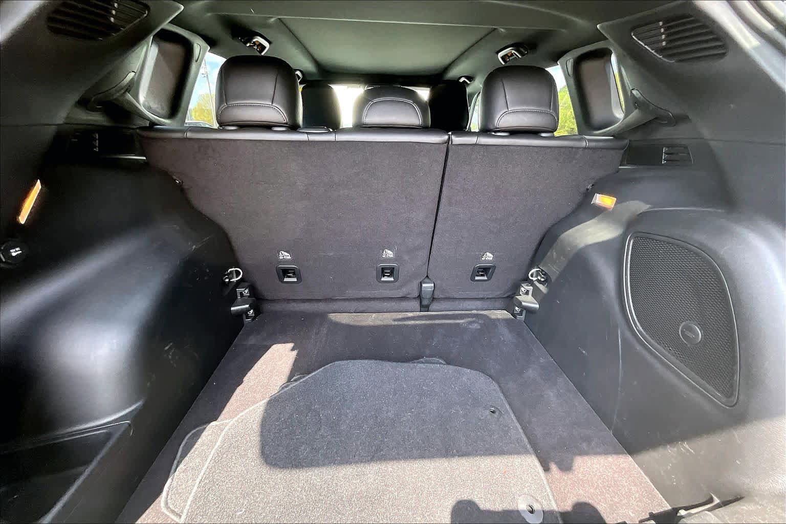 Used 2023 Jeep Compass Latitude w/ Sun and Sound Group image 23