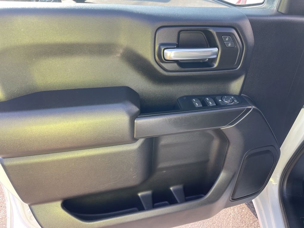 Used 2023 Chevrolet Silverado 1500 Custom image 8