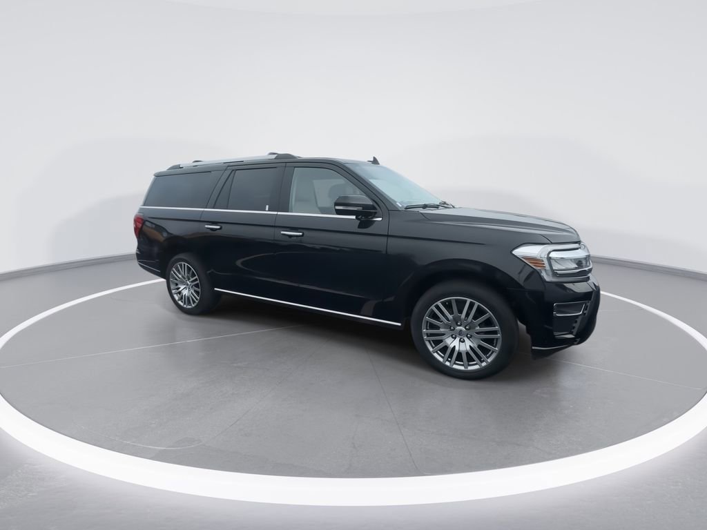 Used 2023 Ford Expedition Max Limited AWD/4WD image 2