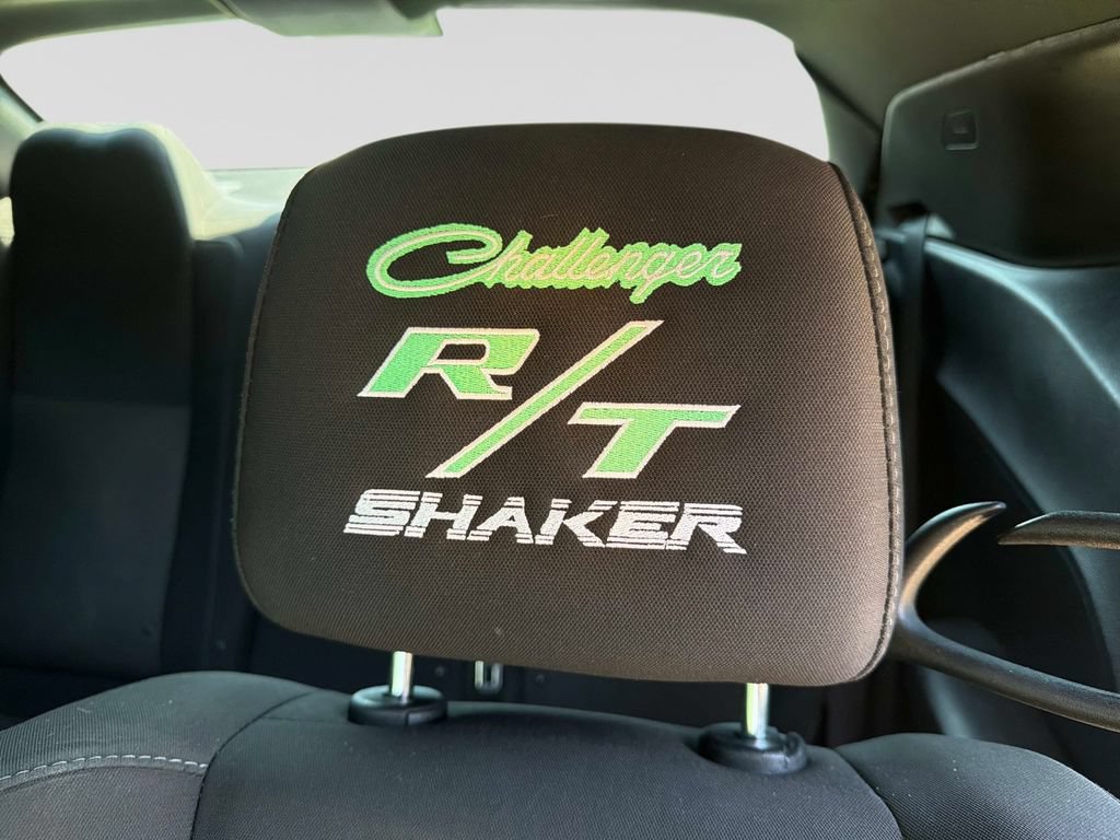 Used 2015 Dodge Challenger R/T RWD image 28