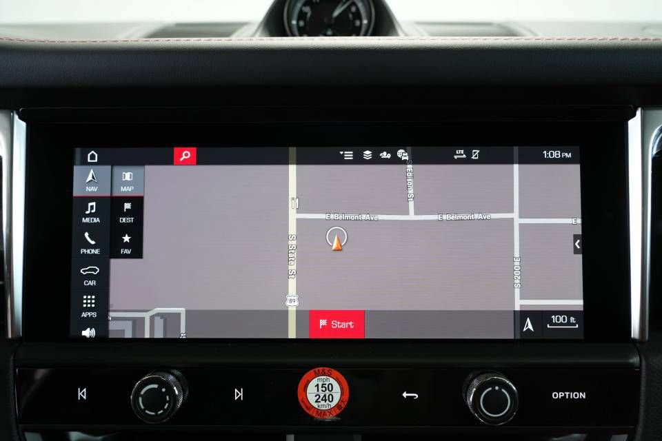 Certified 2025 Porsche Macan AWD/4WD image 20