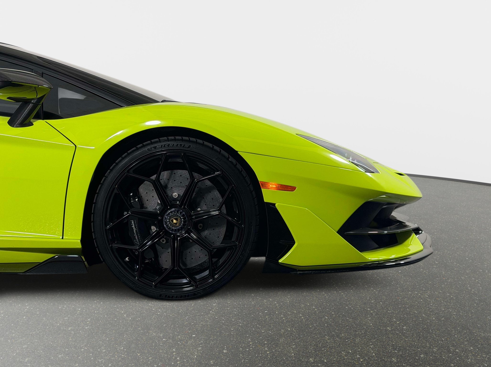 Used 2020 Lamborghini Aventador SVJ AWD/4WD image 6