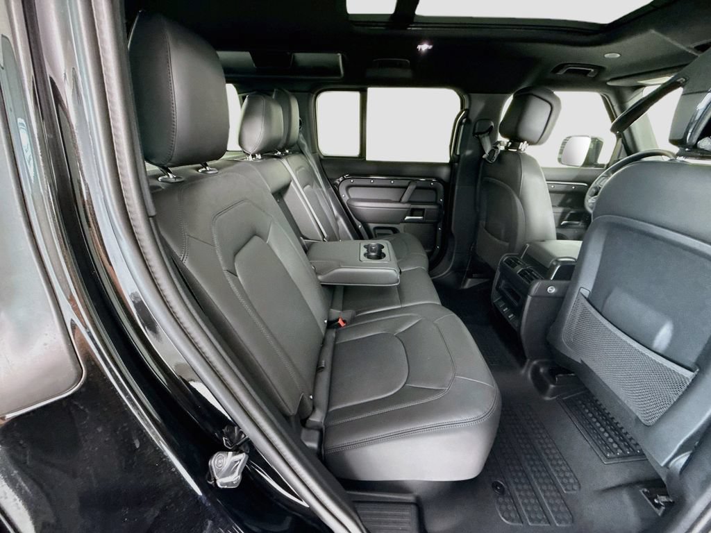 New 2026 Land Rover Defender 110 X-Dynamic SE AWD/4WD image 22