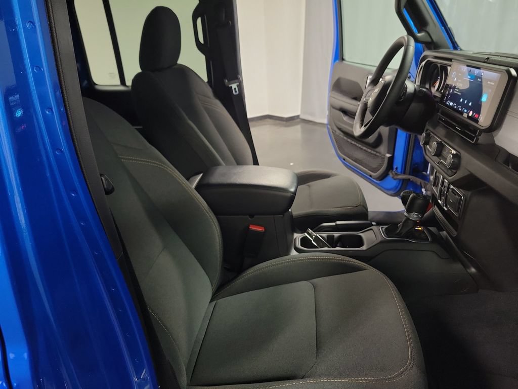 Used 2024 Jeep Wrangler Unlimited Sport AWD/4WD image 21