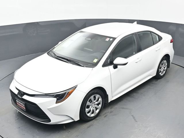 Used 2025 Toyota Corolla LE FWD image 34