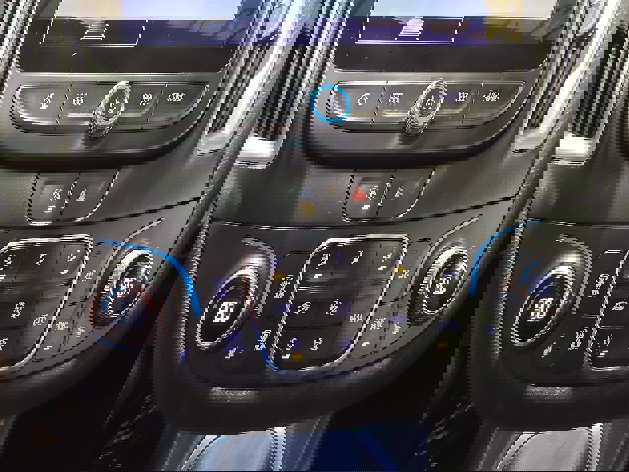 Used 2023 Chevrolet Malibu LT image 18