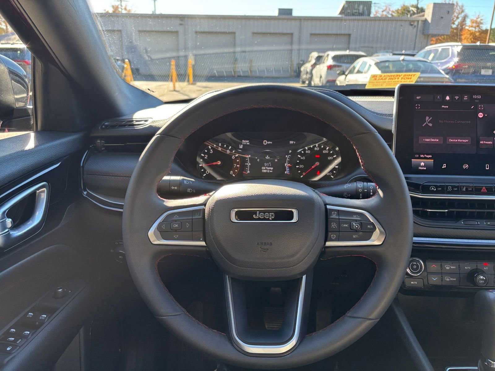 Used 2025 Jeep Compass Trailhawk image 28