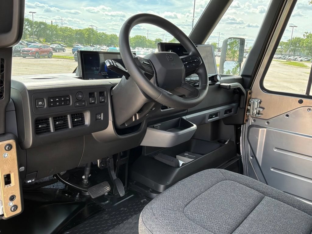 Used 2024 Chevrolet Brightdrop 600 w/ Commercial Equipment Package AWD/4WD image 11