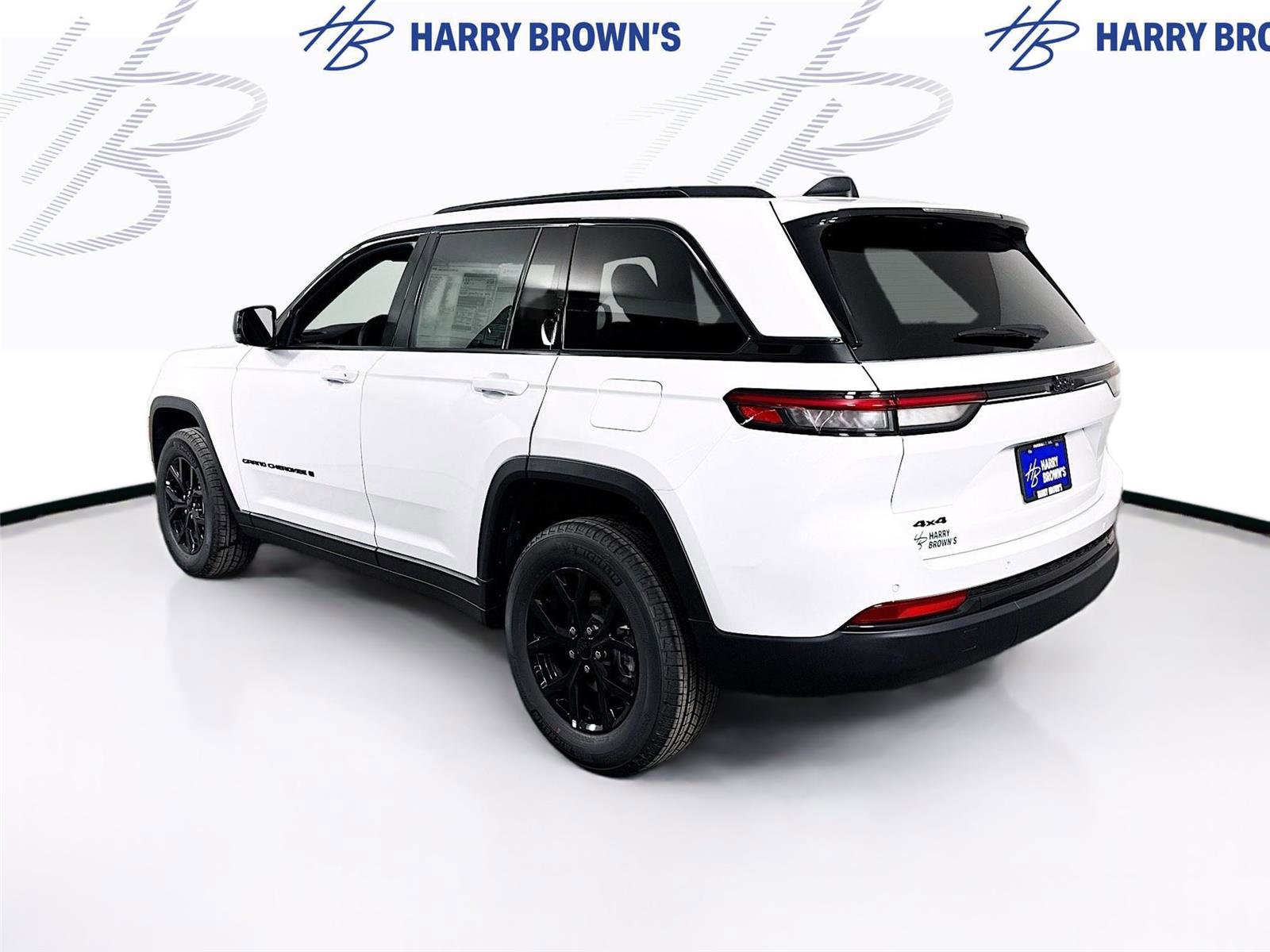 New 2025 Jeep Grand Cherokee Altitude image 28