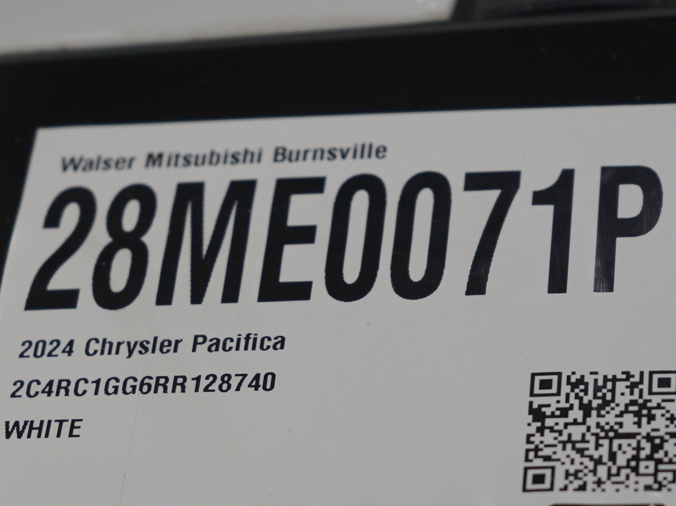 Used 2024 Chrysler Pacifica Limited FWD image 30