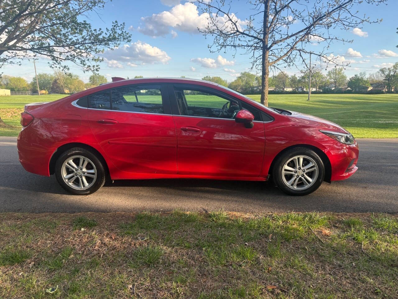 Used 2016 Chevrolet Cruze LT w/ Convenience Package image 11