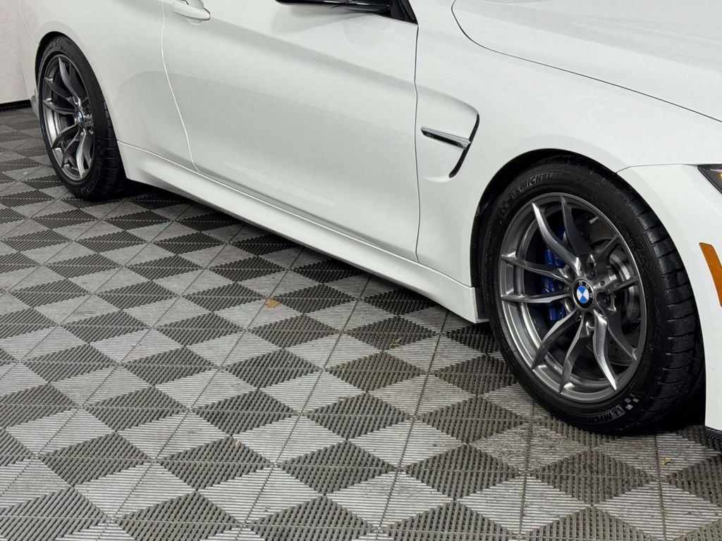 Used 2018 BMW M4 Coupe RWD image 12