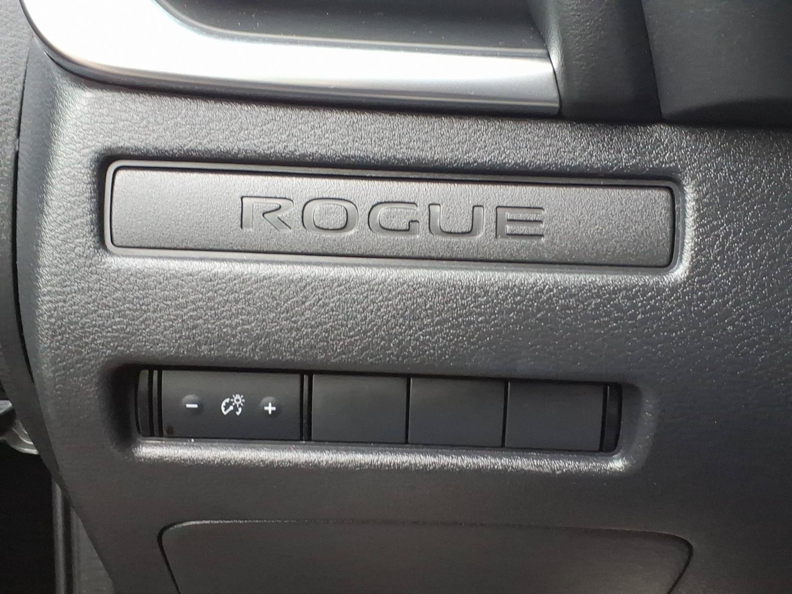 Used 2022 Nissan Rogue S AWD/4WD image 23