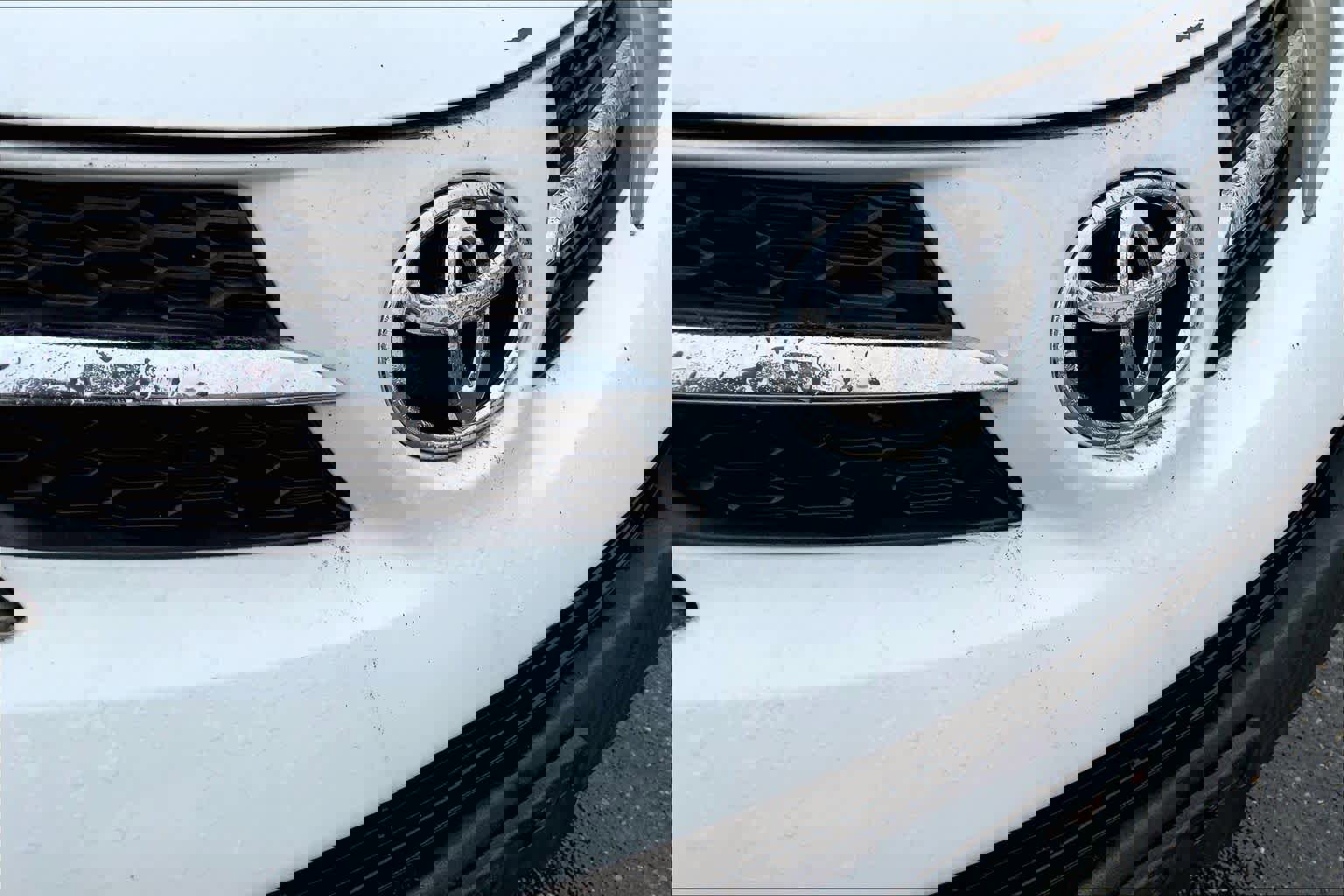 Used 2015 Toyota RAV4 XLE image 30