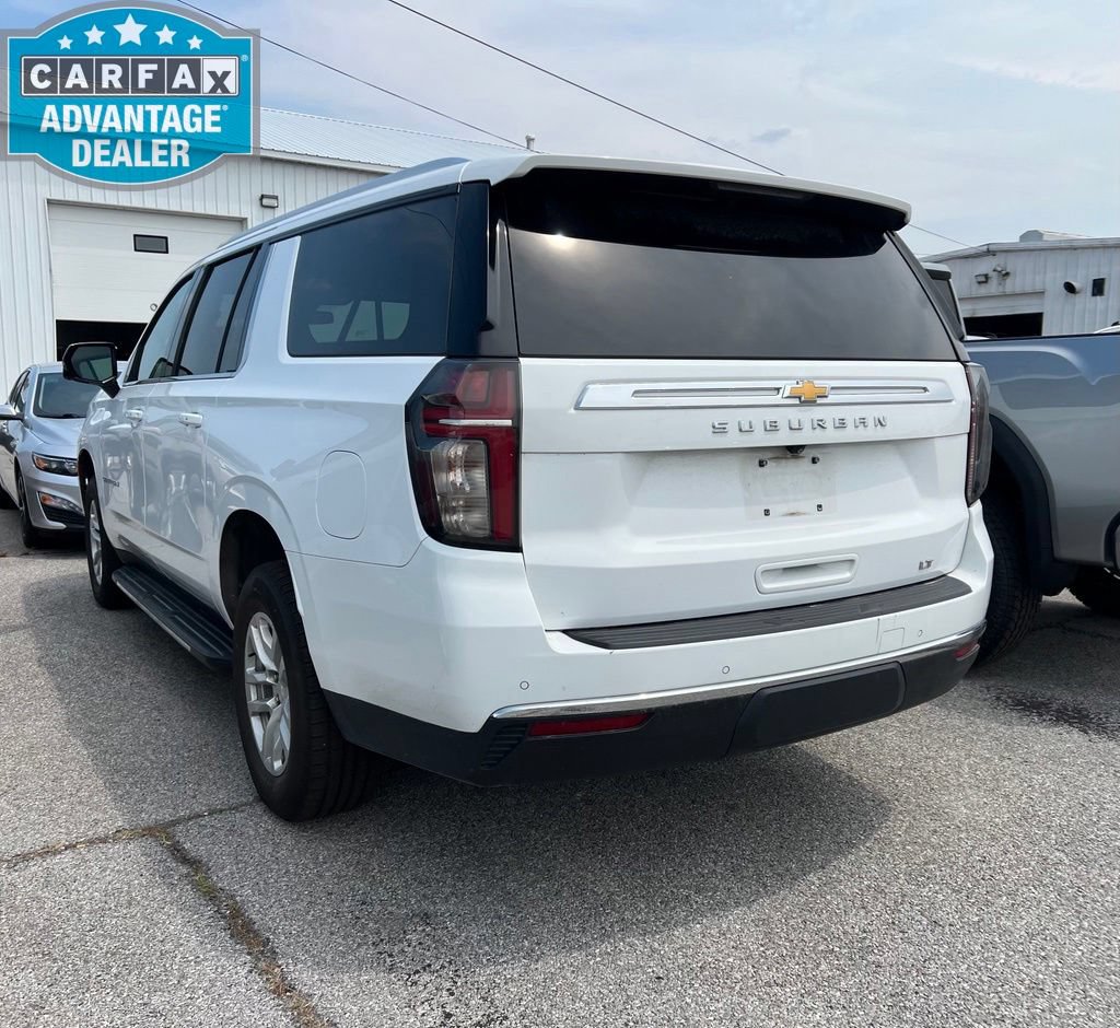 Used 2021 Chevrolet Suburban LT w/ Luxury Package AWD/4WD image 3