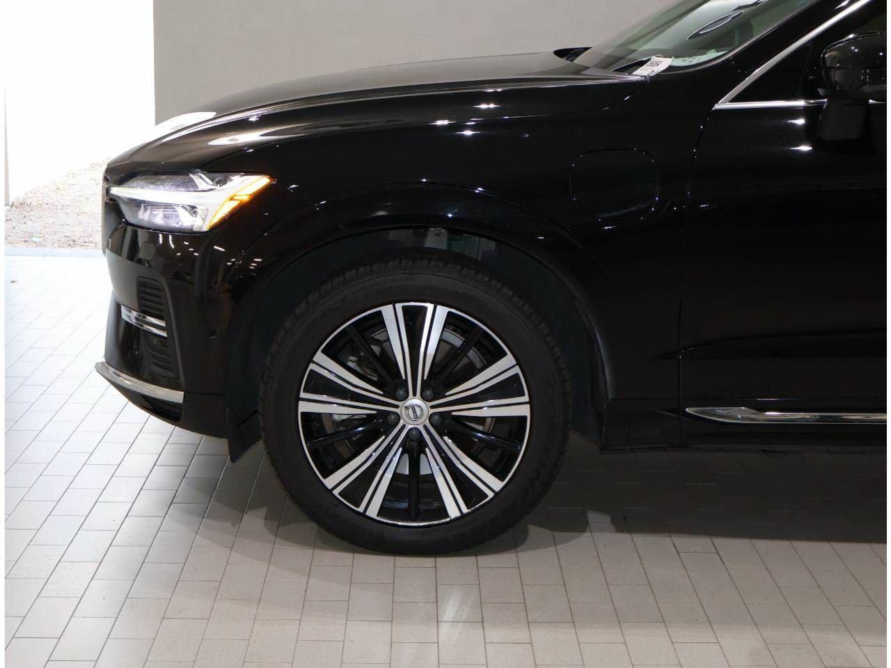 Used 2022 Volvo XC60 T8 Inscription AWD/4WD image 4