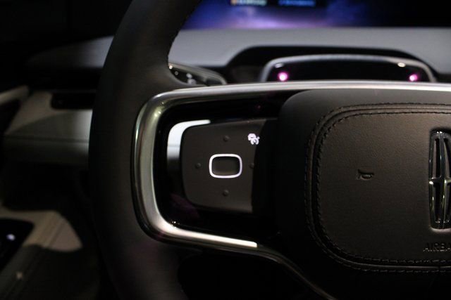 New 2026 Lincoln Nautilus Reserve AWD/4WD image 36