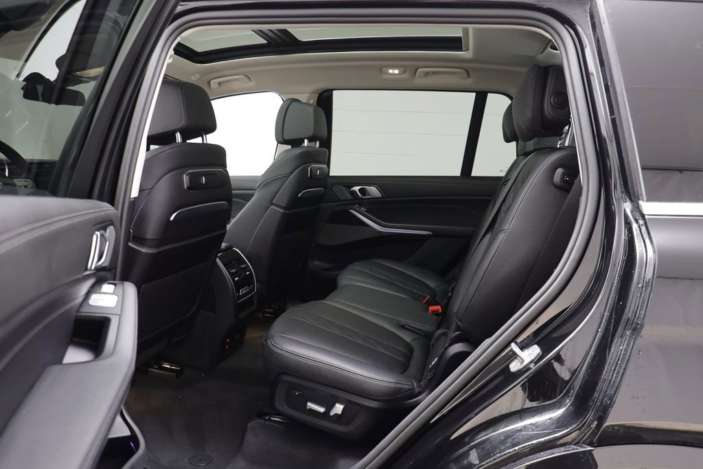 Certified 2024 BMW X7 xDrive40i w/ Executive Package image 15