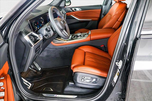 Used 2025 BMW X7 M60i w/ Executive Package image 12