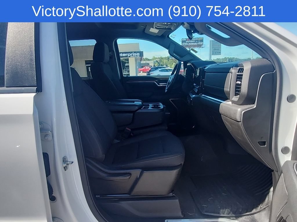 Used 2025 Chevrolet Silverado 1500 LT RWD image 35