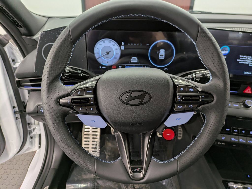 Used 2025 Hyundai Elantra N Base image 20