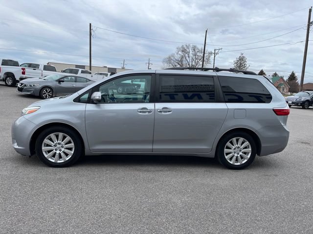 Used 2017 Toyota Sienna Limited FWD image 9