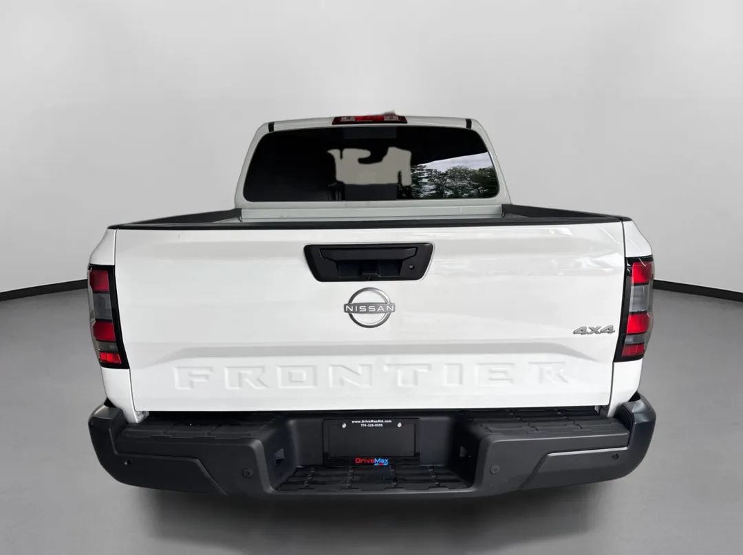 Used 2025 Nissan Frontier S AWD/4WD image 8