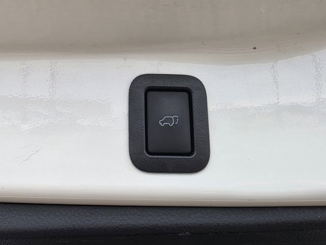 Used 2016 Toyota Highlander XLE image 28