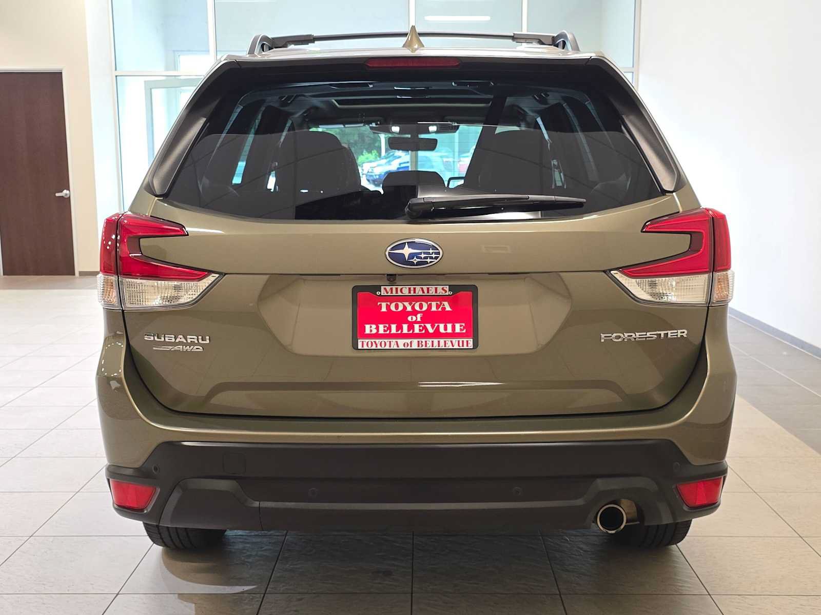 Used 2022 Subaru Forester Limited AWD/4WD image 5