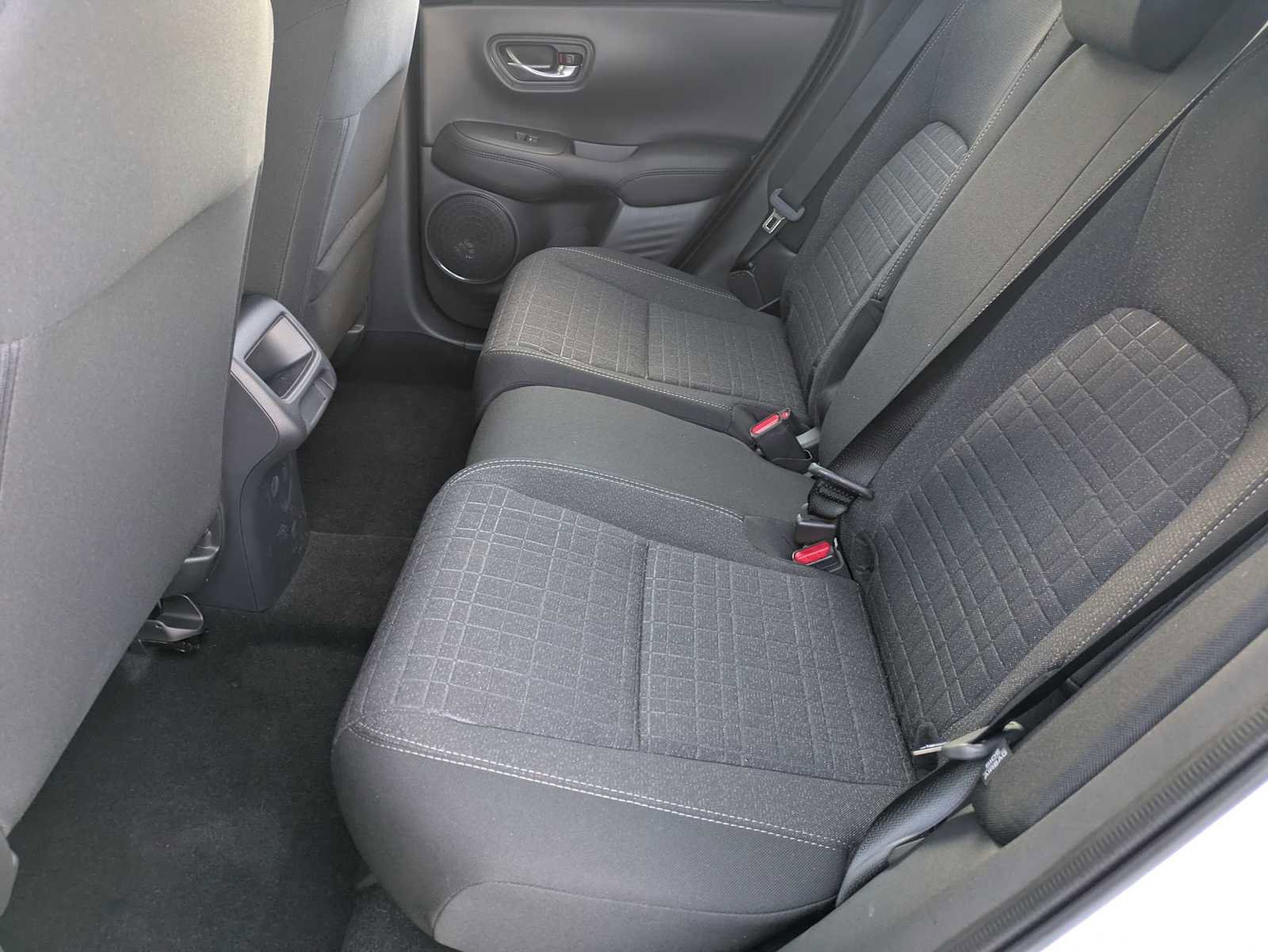 Certified 2025 Honda HR-V LX image 17