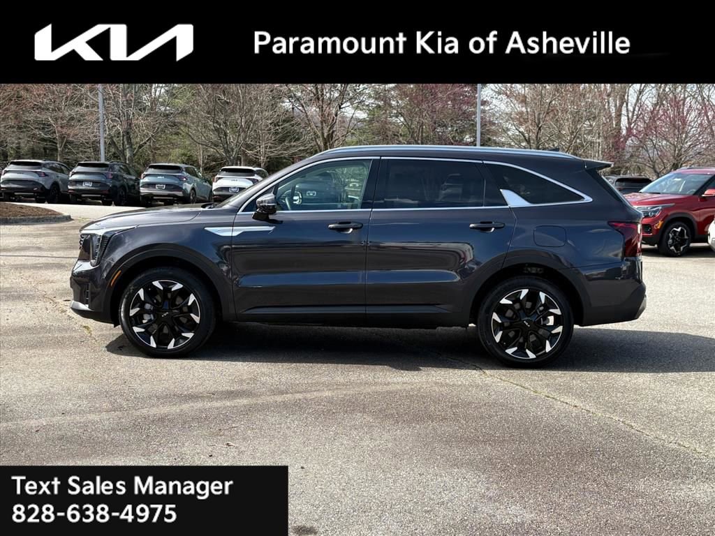 Certified 2025 Kia Sorento EX w/ Panoramic Sunroof Package image 3