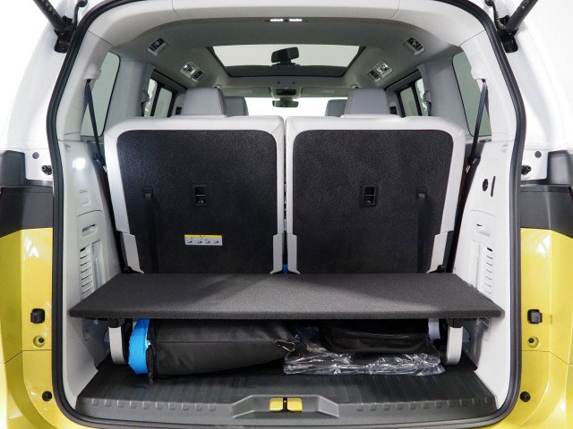 Used 2025 Volkswagen ID. Buzz 1st Edition image 45