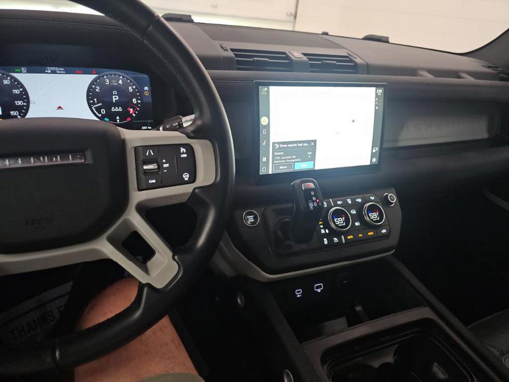 Used 2022 Land Rover Defender 110 X-Dynamic SE AWD/4WD image 6