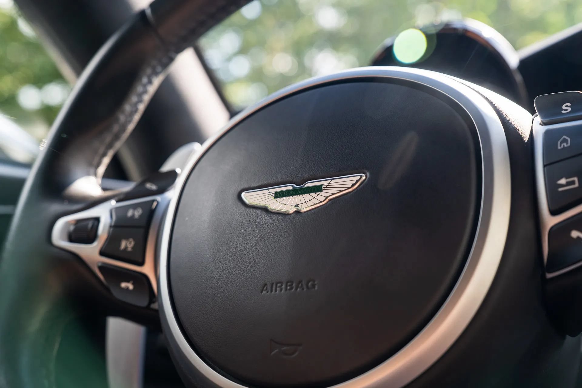 Used 2019 Aston Martin V8 Vantage Coupe RWD image 35