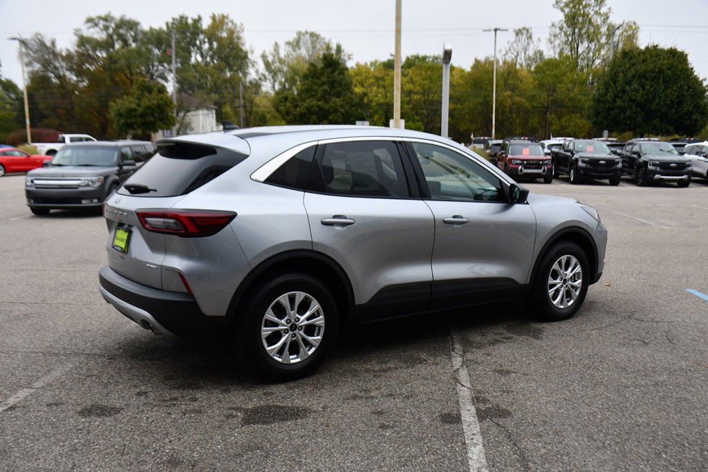 Used 2023 Ford Escape Active image 7