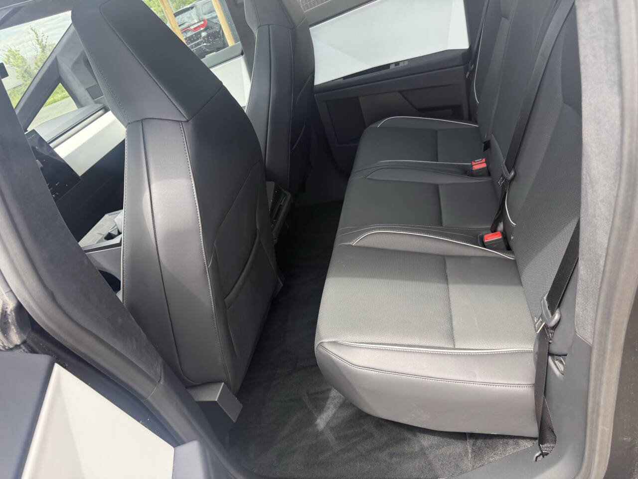 Used 2024 Tesla Cybertruck AWD Crew Cab image 20