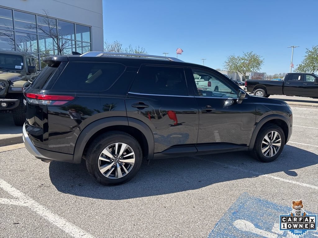 Used 2025 Nissan Pathfinder SL FWD image 29